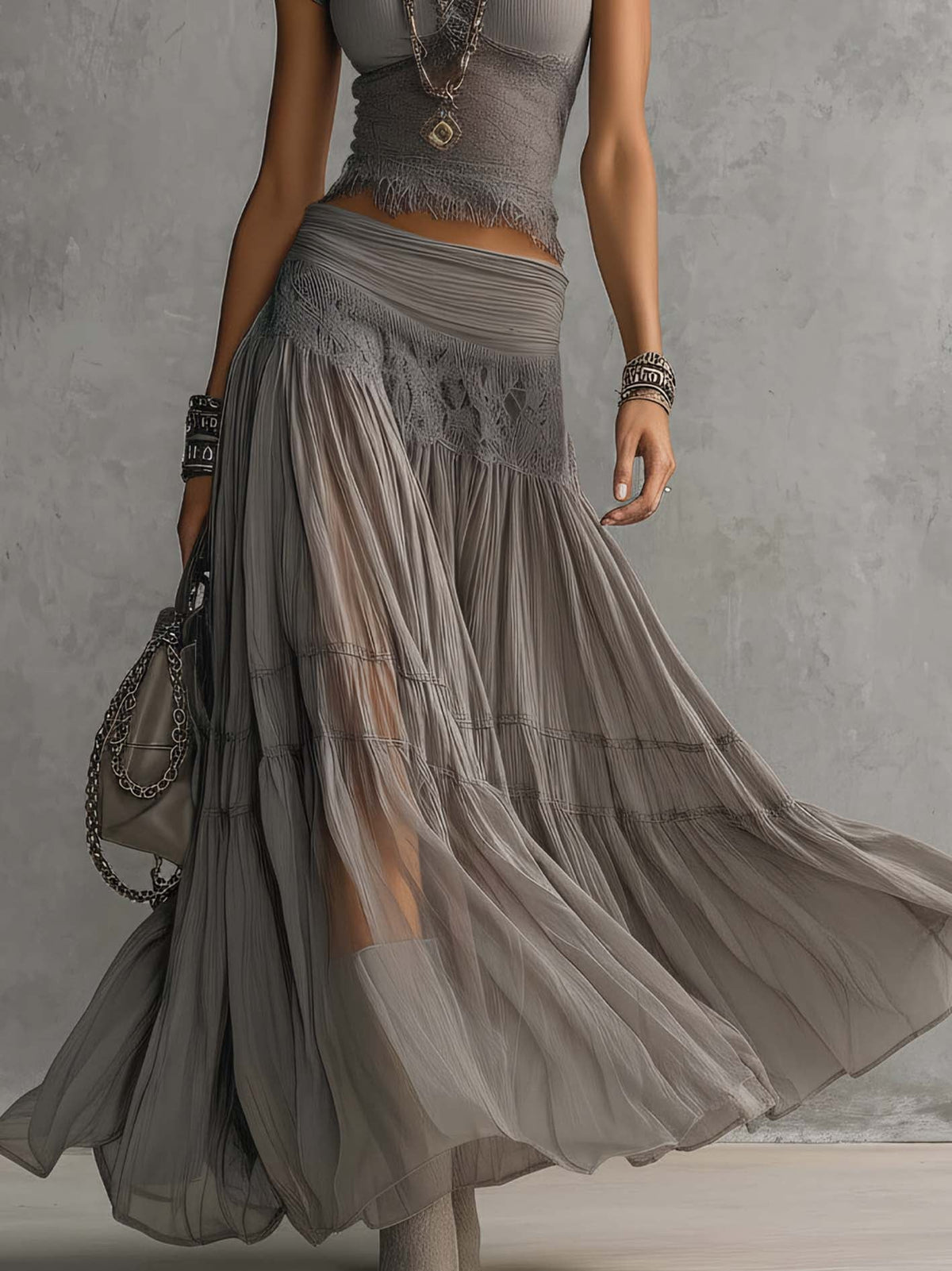 ROCÍO | Conjunto de Top de Encaje y Falda Maxi Plisada Gris