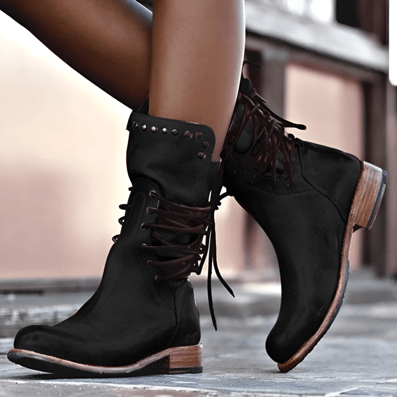 AMELIA™ | Botines de cordones con tachuelas