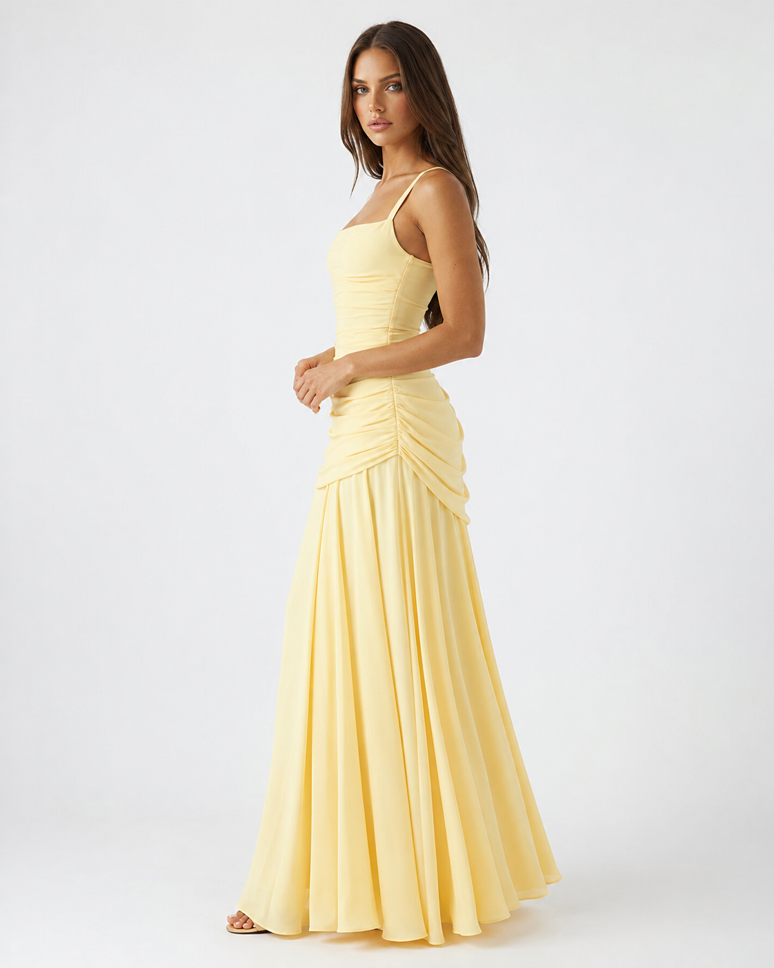 ENIE | Vestido maxi con escote cuadrado fruncido.