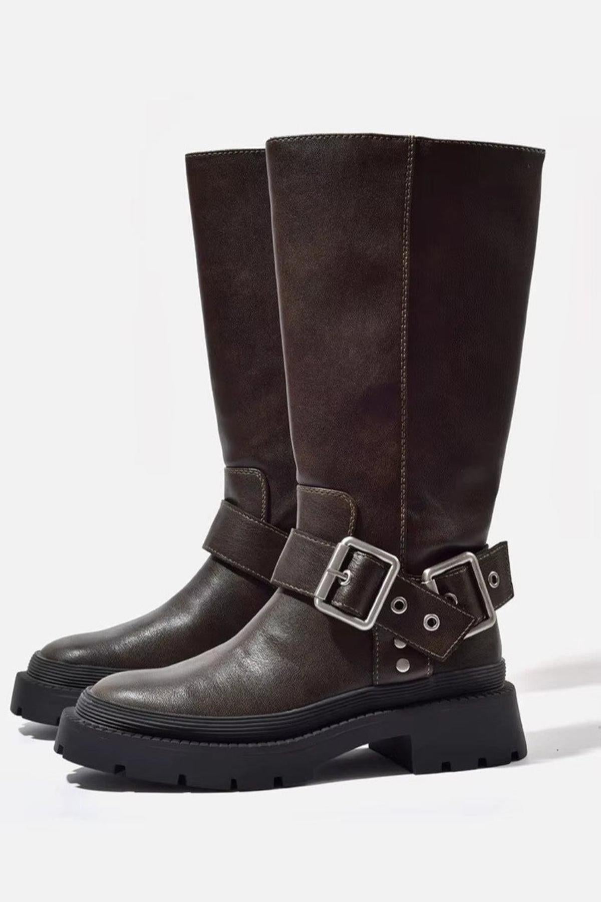 MILA™ | Botas altas planas con hebilla retro