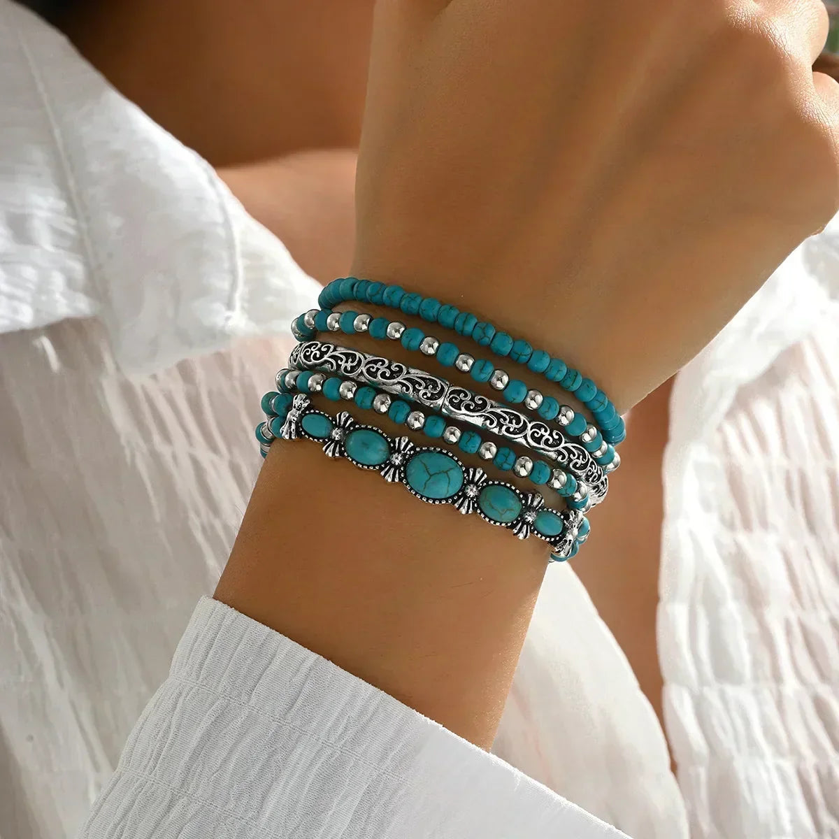 MAËLYS | Pulsera Multihilo Turquesa Refinada