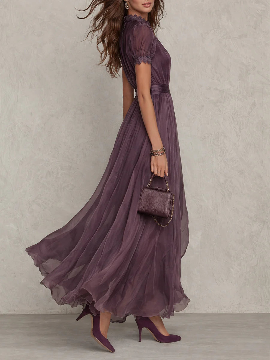 APRIL | Vestido Maxi Morado con Escote Ojo de Cerradura y Encaje
